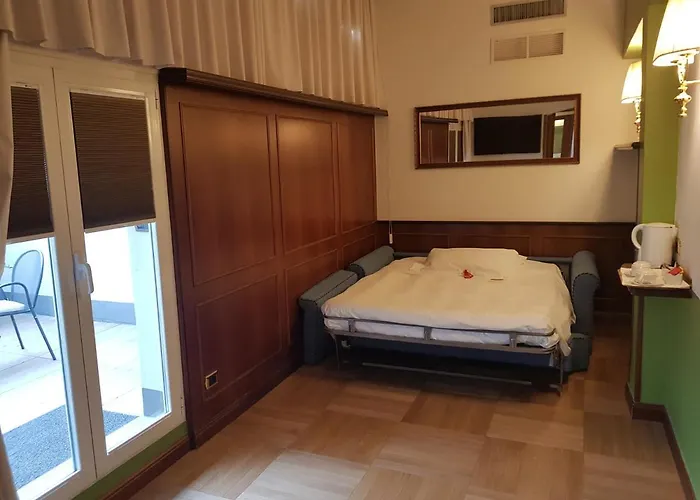 Santa Barbara Hotel 4*