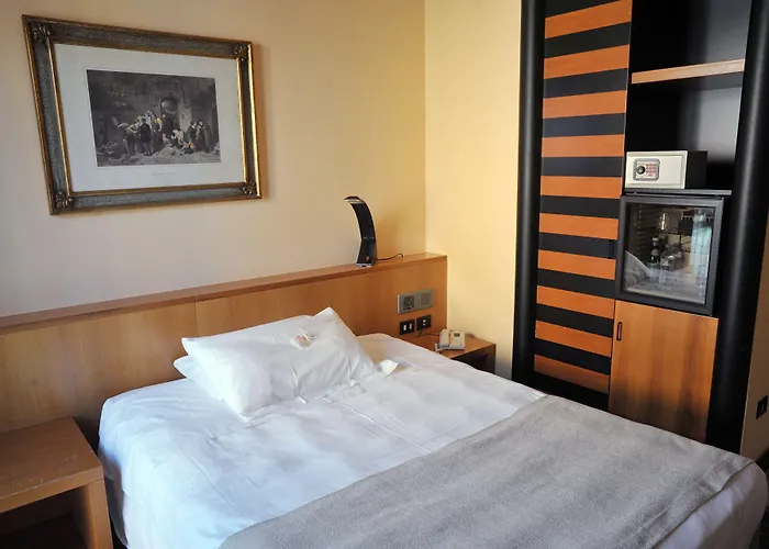 Santa Barbara Hotel 4*